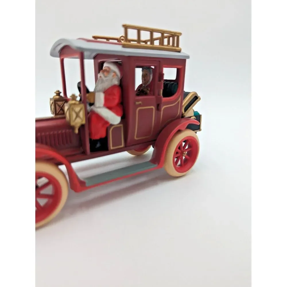 1993 Hallmark Keepsake Ornament Shopping With Santa Here Comes Santa Anniversary